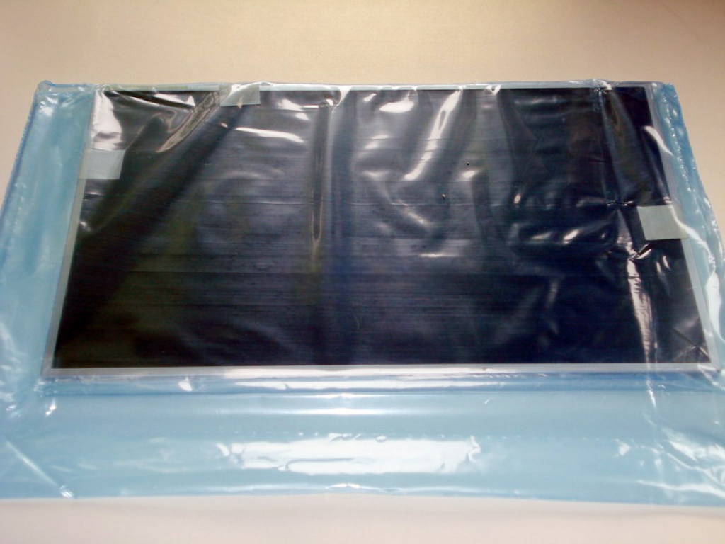 Picture of 17.0" WXGA+ LCD Screen - 1X CCFL Backlight - Resolution: 1440X900 - Glossy/Matte Surface - Standard 30-Pin Top-Right Connector