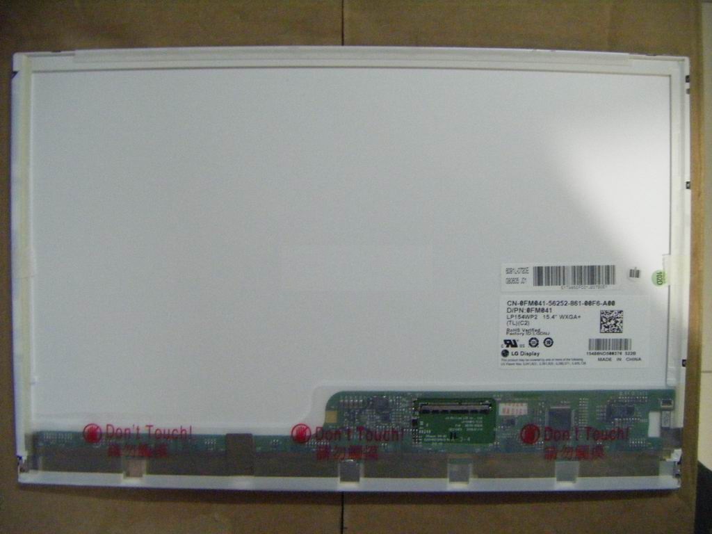 Picture of 15.4" WXGA+ LCD Screen - LED Backlight - Resolution: 1440X900 - Glossy Surface - Big 50-Pin Bottom-Right Connector